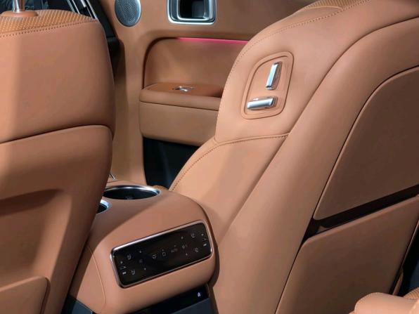 Li Auto (Lixiang) L9 I Рестайлинг с пробегом 2024 года, цена 8 800 000 рублей, 17 км, внедорожник, Автокод Объявления