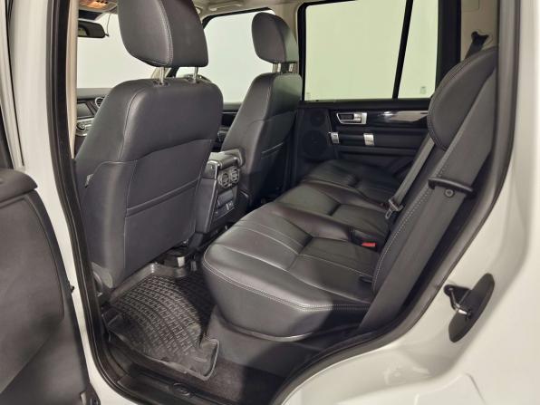 Land Rover Discovery IV Рестайлинг с пробегом 2015 года, цена 2 550 000 рублей, 192348 км, внедорожник, Автокод Объявления