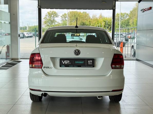 Volkswagen Polo V Рестайлинг с пробегом 2018 года, цена 1 557 000 рублей, 14045 км, седан, Автокод Объявления