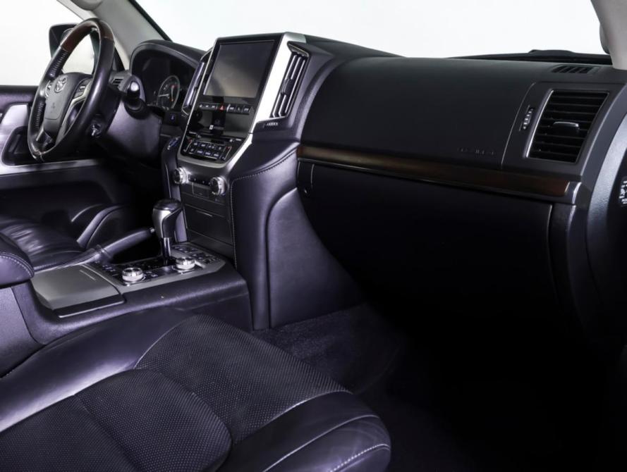 Toyota Land Cruiser 200 Series Рестайлинг 2 Москва  - изображение 10