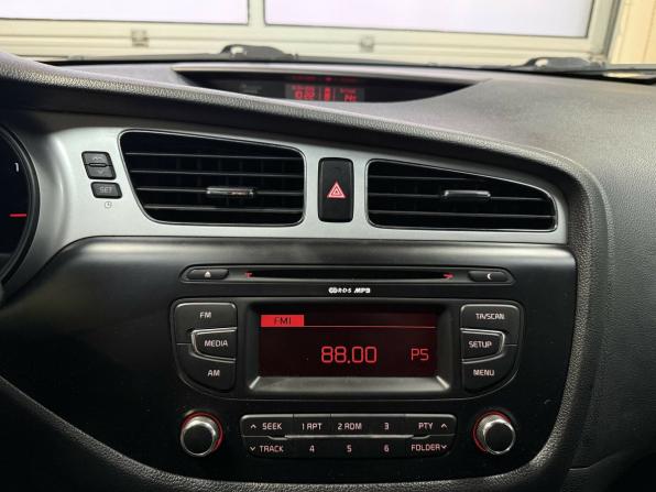 Kia Ceed II с пробегом 2013 года, цена 910 000 рублей, 150461 км, хэтчбек, Автокод Объявления