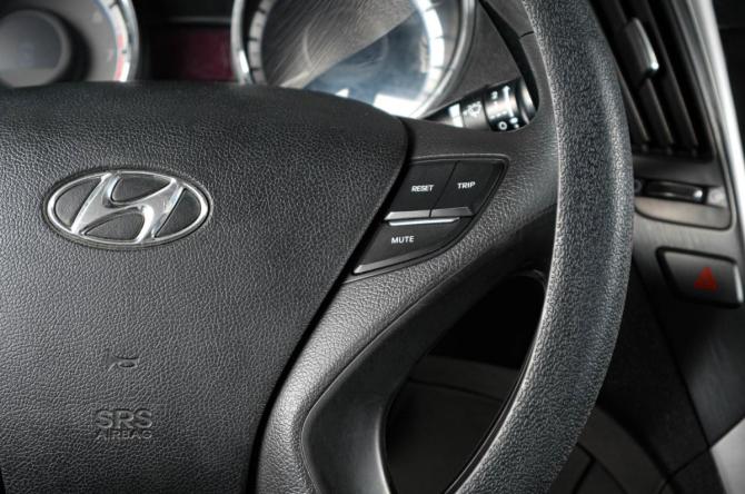 Hyundai Sonata VI (YF) с пробегом 2010 года, цена 949 000 рублей, 206000 км, седан, Автокод Объявления