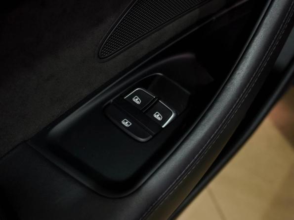Audi A8 III (D4) с пробегом 2011 года, цена 1 799 000 рублей, 236053 км, седан, Автокод Объявления