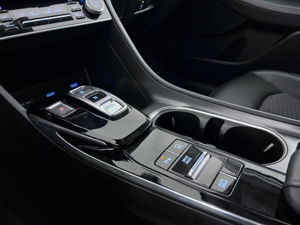 Hyundai Sonata VIII (DN8) с пробегом 2021 года, цена 2 397 000 рублей, 94375 км, седан, Автокод Объявления
