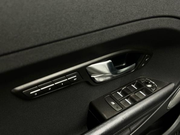 Land Rover Range Rover Evoque I с пробегом 2014 года, цена 1 995 000 рублей, 136470 км, внедорожник, Автокод Объявления