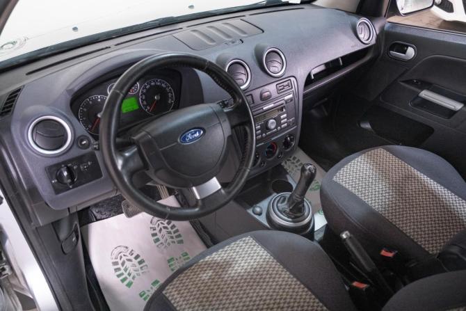 Ford Fusion I Рестайлинг с пробегом 2008 года, цена 529 000 рублей, 82000 км, хэтчбек, Автокод Объявления