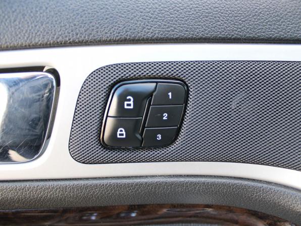 Ford Explorer V с пробегом 2012 года, цена 1 239 000 рублей, 275717 км, внедорожник, Автокод Объявления