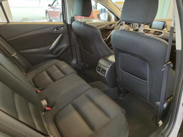 Mazda 6 III (GJ) Рестайлинг с пробегом 2015 года, цена 1 590 000 рублей, 165052 км, седан, Автокод Объявления