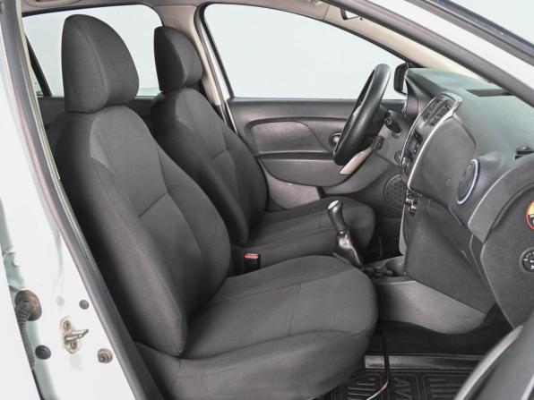 Renault Logan II Рестайлинг с пробегом 2019 года, цена 579 000 рублей, 152010 км, седан, Автокод Объявления