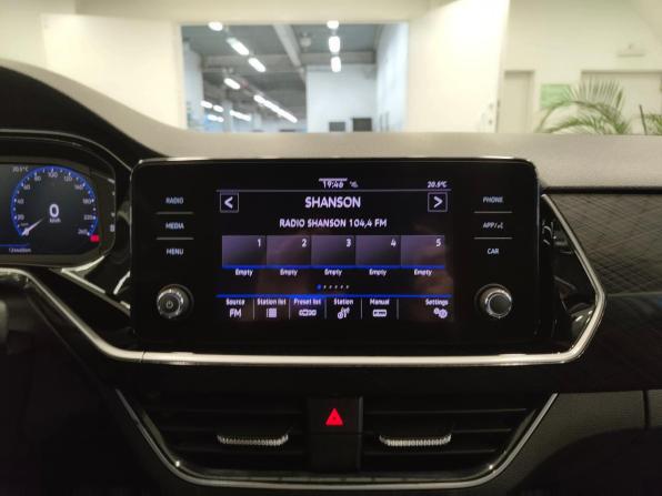 Volkswagen Polo VI с пробегом 2021 года, цена 1 399 000 рублей, 124437 км, лифтбек, Автокод Объявления