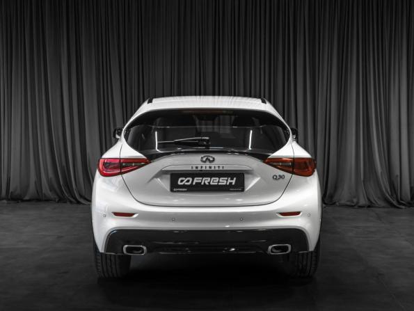 Infiniti Q30 с пробегом 2017 года, цена 3 199 000 рублей, 37126 км, хэтчбек, Автокод Объявления
