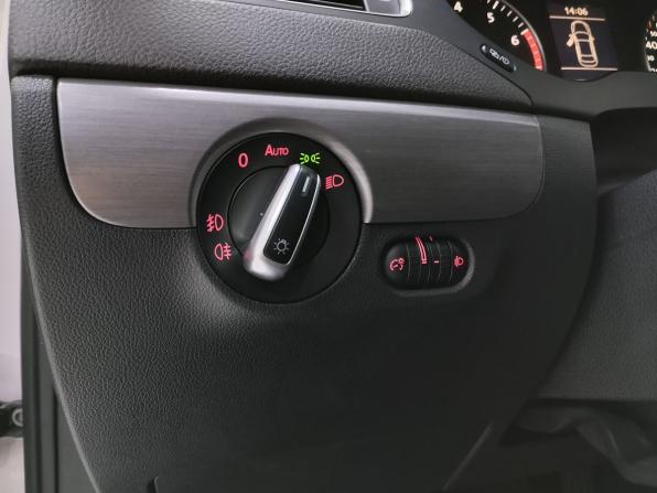 Volkswagen Jetta VI с пробегом 2012 года, цена 920 000 рублей, 235104 км, седан, Автокод Объявления