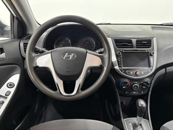 Hyundai Solaris I с пробегом 2012 года, цена 850 000 рублей, 141270 км, седан, Автокод Объявления