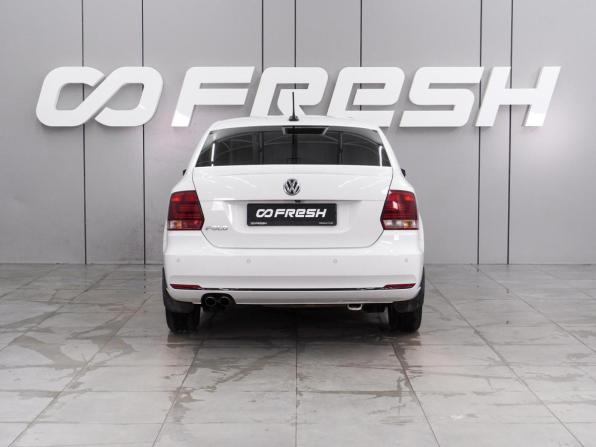 Volkswagen Polo V Рестайлинг с пробегом 2019 года, цена 1 429 000 рублей, 132924 км, седан, Автокод Объявления