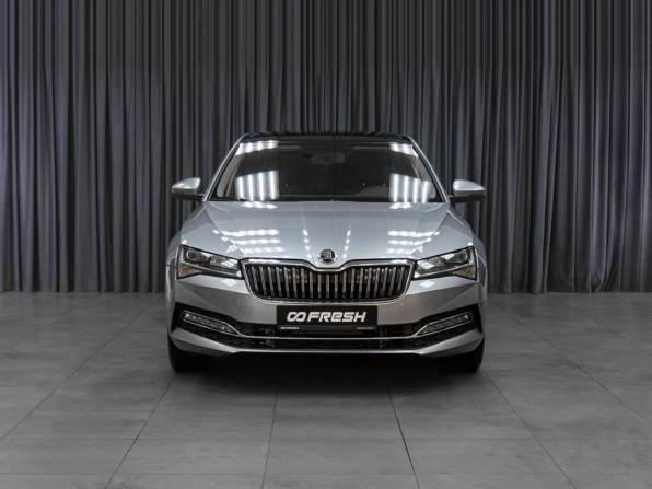 Skoda Superb III Рестайлинг с пробегом 2021 года, цена 2 529 000 рублей, 93004 км, лифтбек, Автокод Объявления