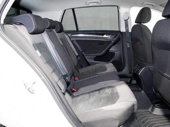 Volkswagen Golf VII Рестайлинг с пробегом 2018 года, цена 1 670 000 рублей, 97300 км, хэтчбек, Автокод Объявления
