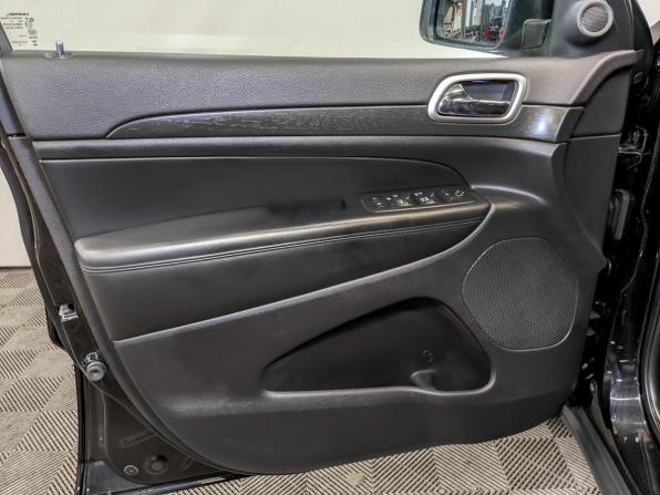 Jeep Grand Cherokee IV (WK2) Рестайлинг с пробегом 2018 года, цена 2 940 000 рублей, 141694 км, внедорожник, Автокод Объявления