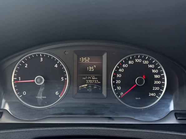 Volkswagen Transporter T5 Рестайлинг с пробегом 2013 года, цена 1 525 000 рублей, 327259 км, минивэн, Автокод Объявления