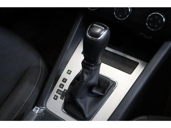 Skoda Octavia III (A7) Рестайлинг с пробегом 2018 года, цена 1 386 000 рублей, 217600 км, лифтбек, Автокод Объявления