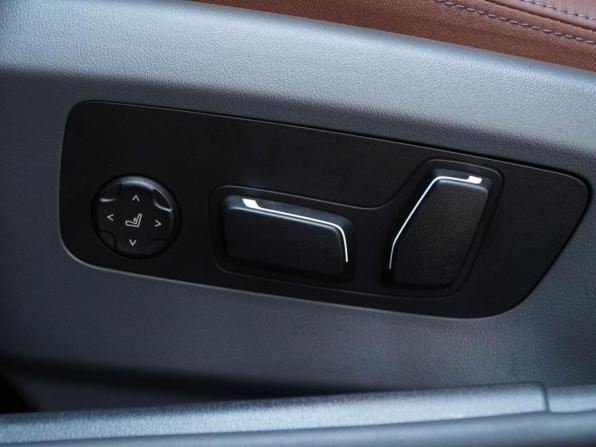 BMW 5 серии VIII (G60/G61/G68) с пробегом 2024 года, цена 7 770 000 рублей, 5150 км, седан, Автокод Объявления