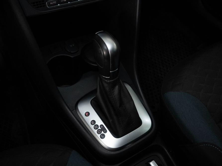 Volkswagen Polo V Рестайлинг Казань  - изображение 12