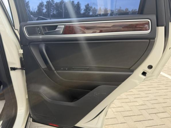 Volkswagen Touareg II с пробегом 2011 года, цена 1 750 000 рублей, 350672 км, внедорожник, Автокод Объявления