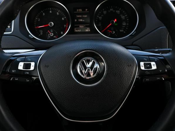 Volkswagen Jetta VI Рестайлинг с пробегом 2017 года, цена 1 489 000 рублей, 70257 км, седан, Автокод Объявления