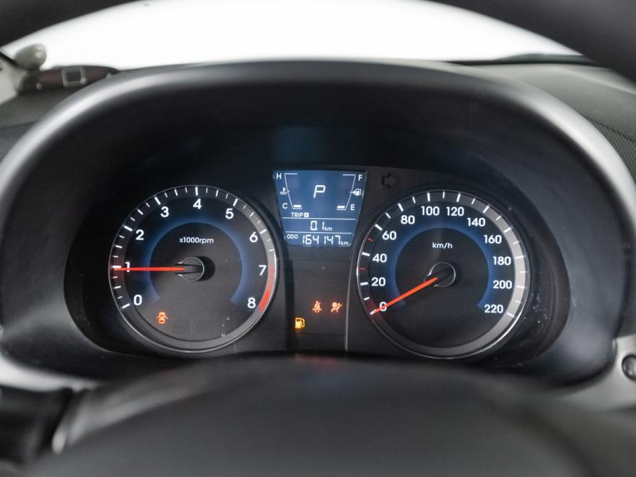 Hyundai Solaris I Челябинск  - изображение 12