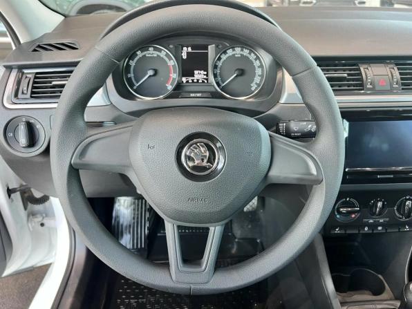 Skoda Rapid I Рестайлинг с пробегом 2018 года, цена 1 395 000 рублей, 56522 км, лифтбек, Автокод Объявления
