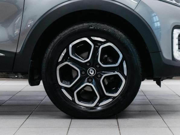Renault Kaptur I Рестайлинг с пробегом 2022 года, цена 1 749 000 рублей, 42532 км, внедорожник, Автокод Объявления