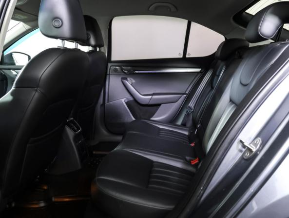 Skoda Octavia III (A7) Рестайлинг с пробегом 2017 года, цена 2 125 000 рублей, 138487 км, лифтбек, Автокод Объявления