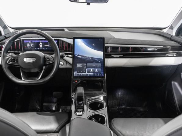 Geely Atlas II с пробегом 2024 года, цена 2 701 900 рублей, 51013 км, внедорожник, Автокод Объявления