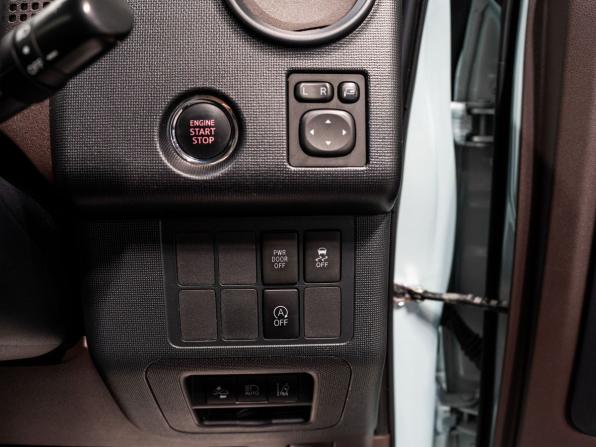 Toyota Porte II с пробегом 2019 года, цена 1 250 000 рублей, 32500 км, компактвэн, Автокод Объявления