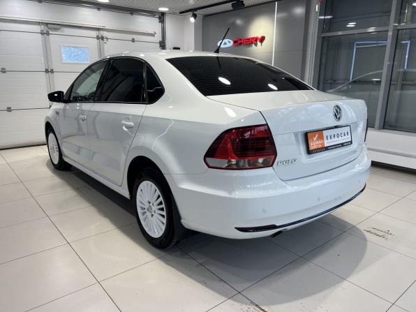 Volkswagen Polo V Рестайлинг с пробегом 2016 года, цена 739 000 рублей, 187000 км, седан, Автокод Объявления