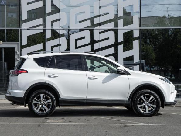 Toyota RAV4 IV (XA40) Рестайлинг с пробегом 2016 года, цена 2 222 000 рублей, 222222 км, внедорожник, Автокод Объявления