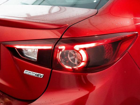Mazda Axela III с пробегом 2013 года, цена 1 300 000 рублей, 113329 км, седан, Автокод Объявления