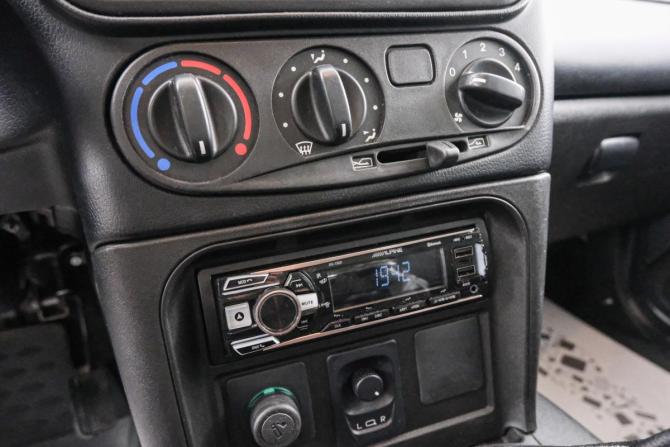 Chevrolet Niva I Рестайлинг с пробегом 2011 года, цена 849 000 рублей, 50000 км, внедорожник, Автокод Объявления