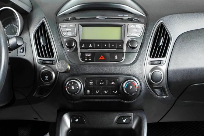 Hyundai ix35 I Рестайлинг с пробегом 2014 года, цена 1 059 000 рублей, 186000 км, внедорожник, Автокод Объявления
