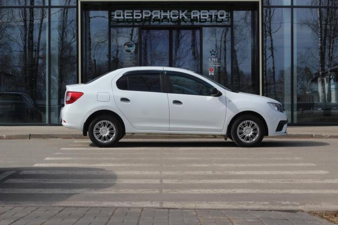 Renault Logan II Рестайлинг с пробегом 2018 года, цена 955 000 рублей, 82909 км, седан, Автокод Объявления