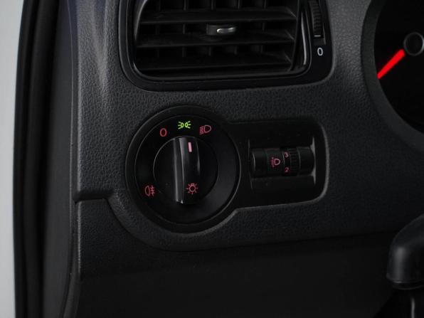 Volkswagen Polo V Рестайлинг с пробегом 2019 года, цена 819 050 рублей, 159907 км, седан, Автокод Объявления