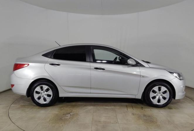 Hyundai Solaris I Рестайлинг с пробегом 2015 года, цена 1 120 000 рублей, 72500 км, седан, Автокод Объявления