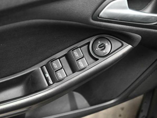 Ford Focus III Рестайлинг с пробегом 2017 года, цена 1 200 000 рублей, 72289 км, хэтчбек, Автокод Объявления