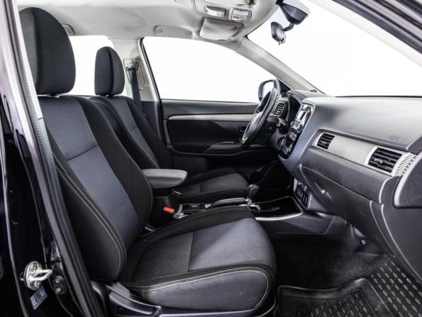 Mitsubishi Outlander III Рестайлинг 2 с пробегом 2017 года, цена 1 899 000 рублей, 82581 км, внедорожник, Автокод Объявления