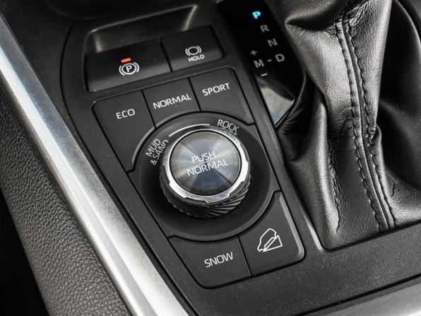 Toyota RAV4 V (XA50) с пробегом 2021 года, цена 3 824 000 рублей, 31987 км, внедорожник, Автокод Объявления