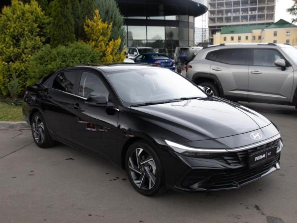 Hyundai Elantra VII (CN7) Рестайлинг с пробегом 2023 года, цена 2 358 000 рублей, 9954 км, седан, Автокод Объявления