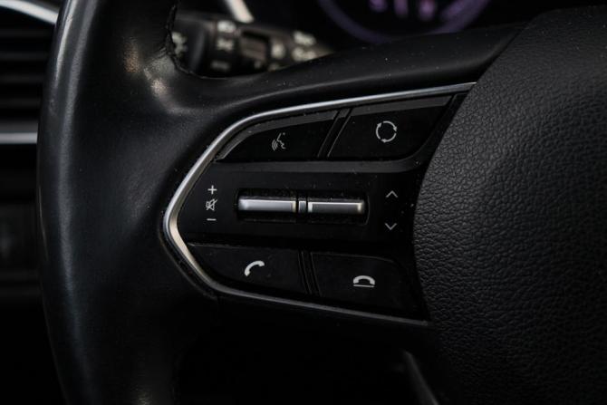 Hyundai Santa Fe IV с пробегом 2019 года, цена 3 190 000 рублей, 59894 км, внедорожник, Автокод Объявления