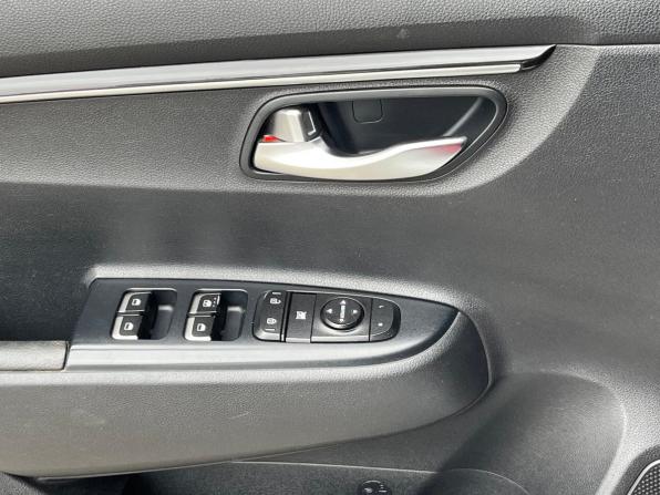 Kia Rio IV с пробегом 2017 года, цена 1 099 000 рублей, 133181 км, седан, Автокод Объявления