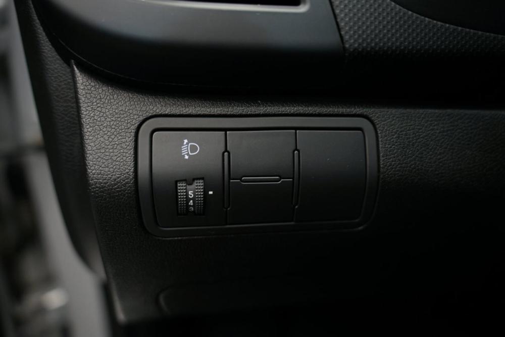 Hyundai Solaris I Рестайлинг Крым  - изображение 11