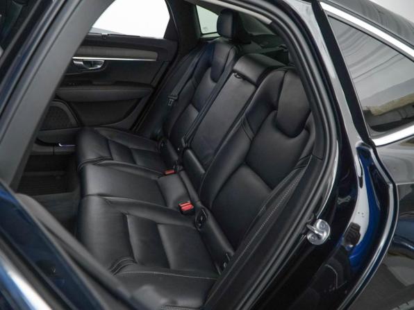 Volvo S90 II Рестайлинг с пробегом 2023 года, цена 4 599 050 рублей, 37771 км, седан, Автокод Объявления