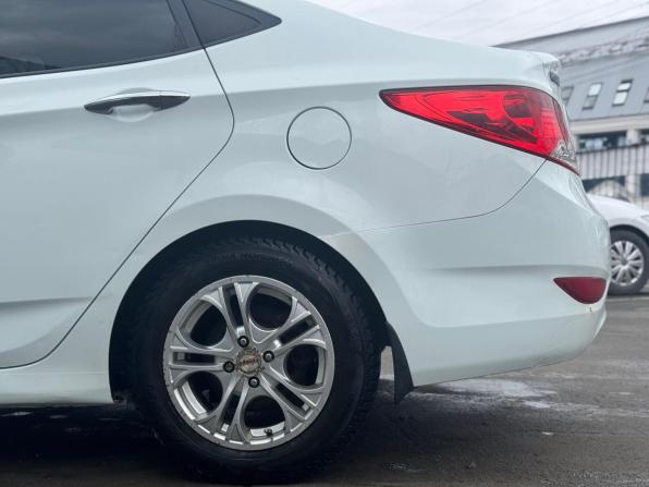 Hyundai Solaris I с пробегом 2011 года, цена 649 000 рублей, 172525 км, седан, Автокод Объявления